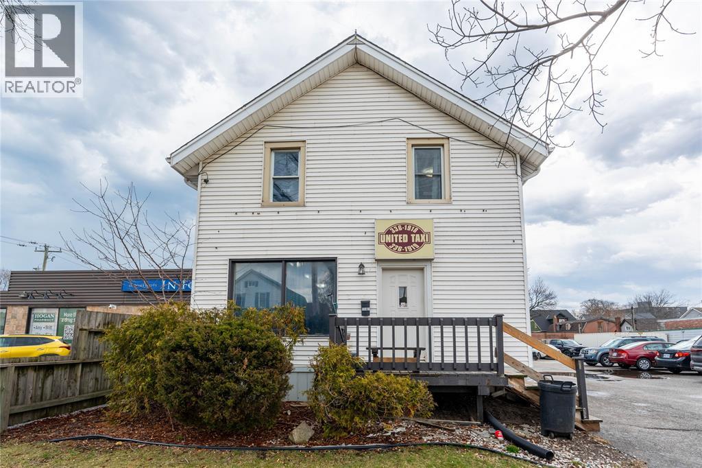 116 Vidal STREET North