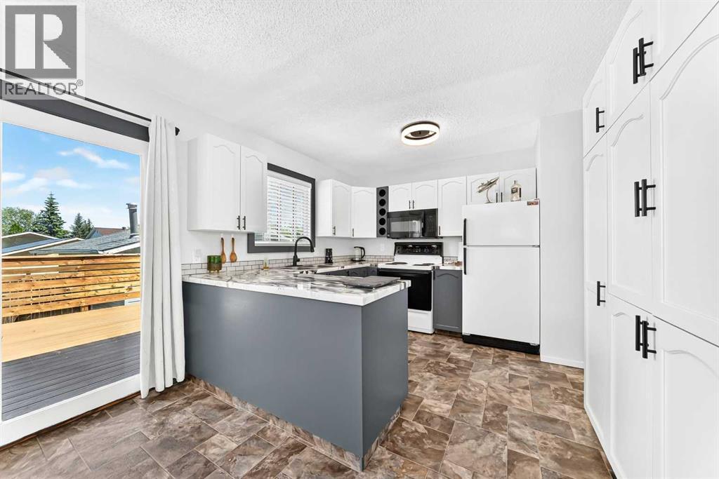 12 Aspen Crescent SE