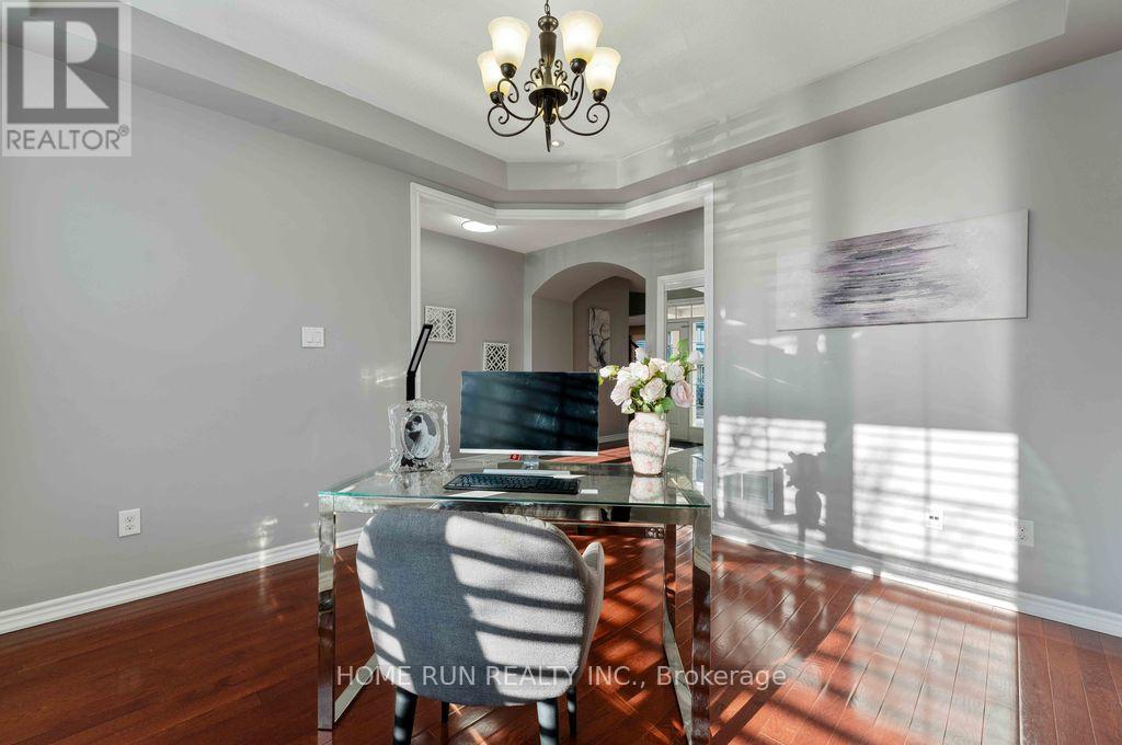 2721 GRAND VISTA CIRCLE