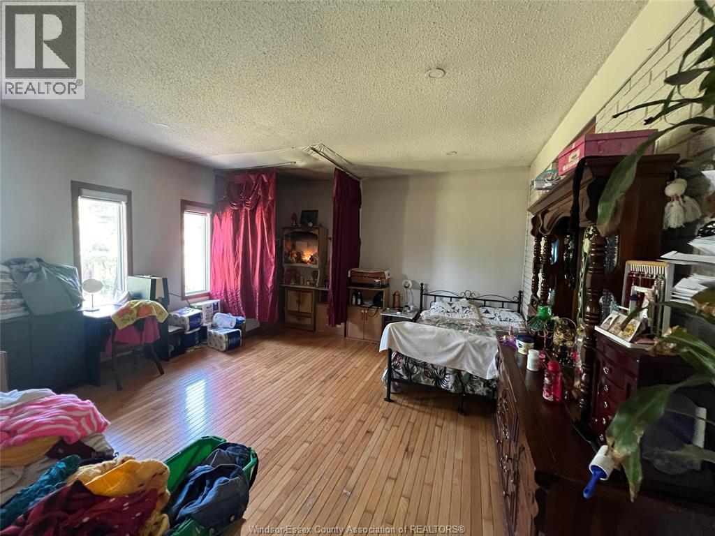 1550 ROXBOROUGH BOULEVARD Unit# LOWER & SIDE UNIT