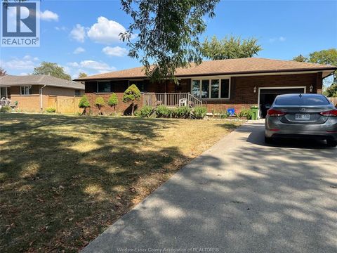 1550 ROXBOROUGH BOULEVARD Unit# LOWER & SIDE UNIT Windsor ON N9B3H3