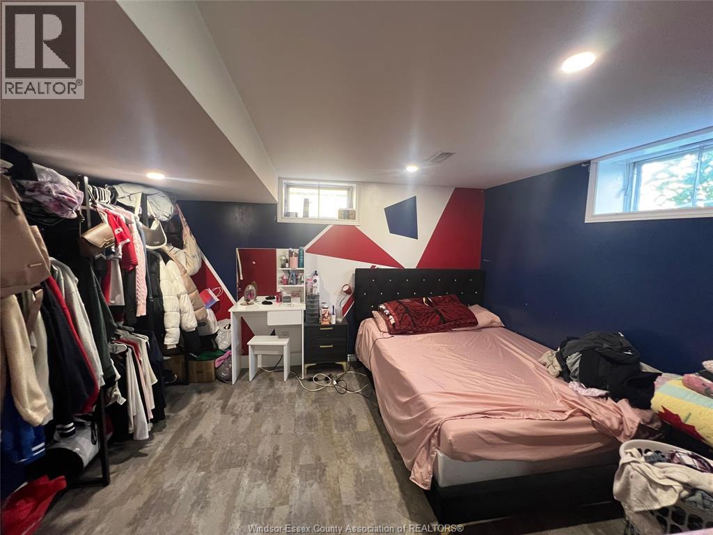 1550 ROXBOROUGH BOULEVARD Unit# LOWER & SIDE UNIT