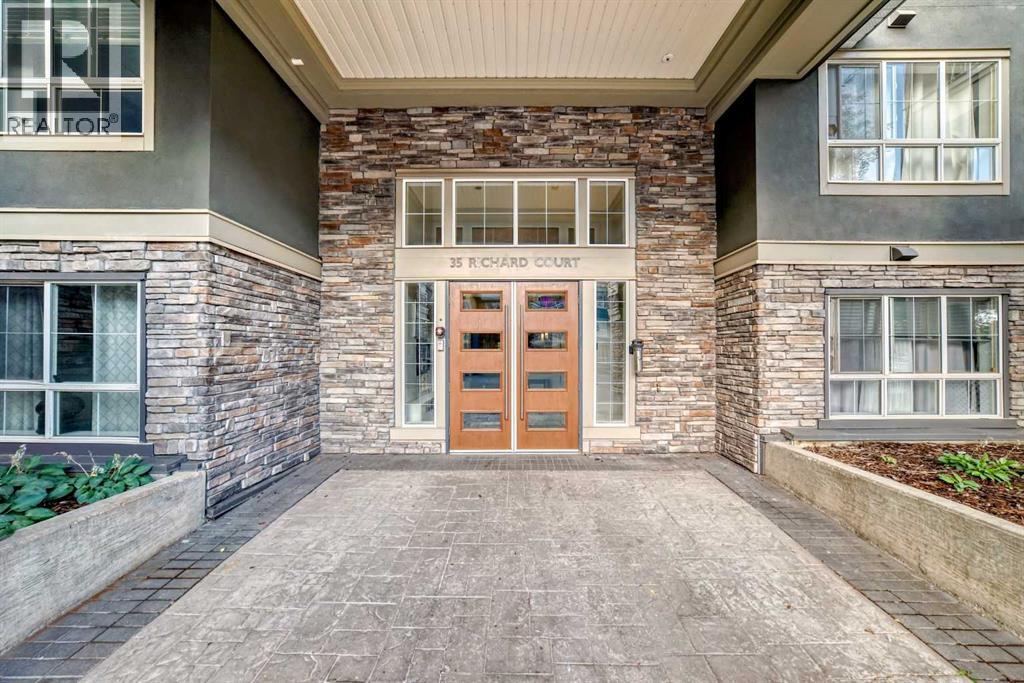 119, 35 Richard Court SW