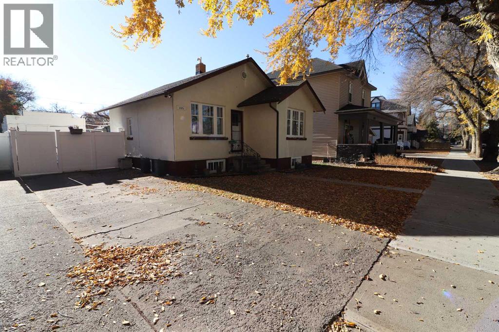 845A 5 Street SE