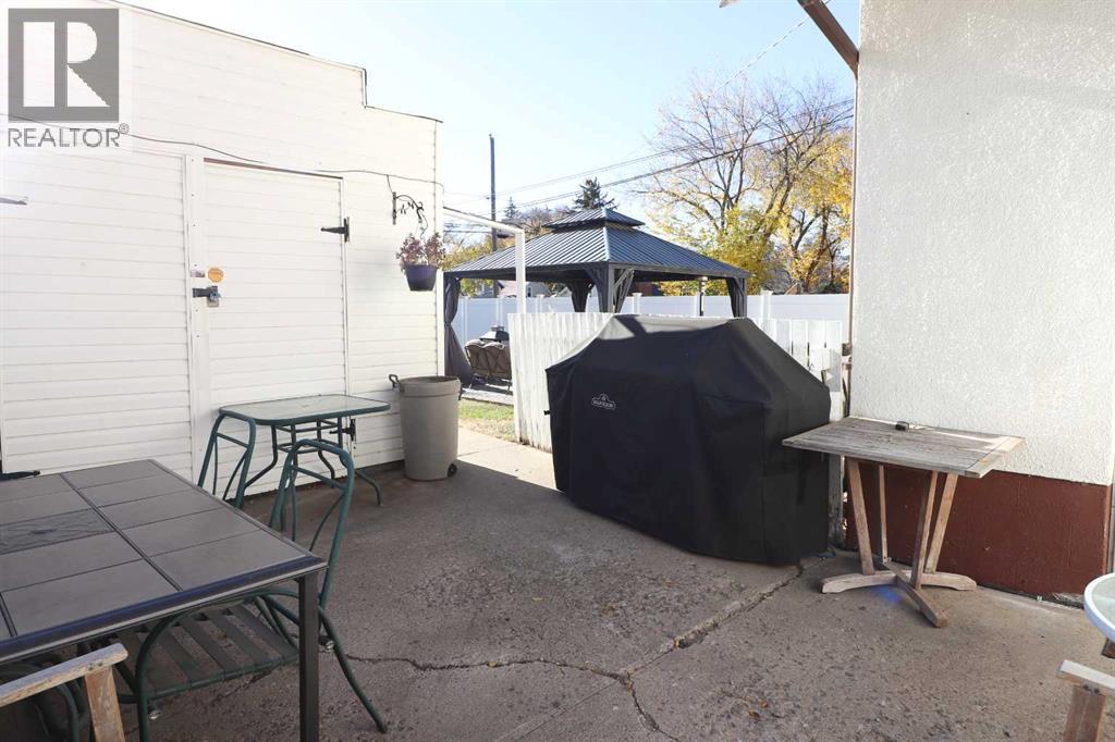 845A 5 Street SE