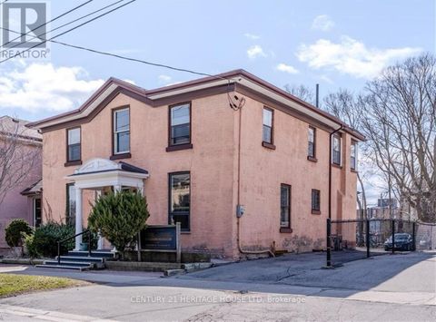 73 CHATHAM STREET Brant (Brantford Twp) ON N3T2P2