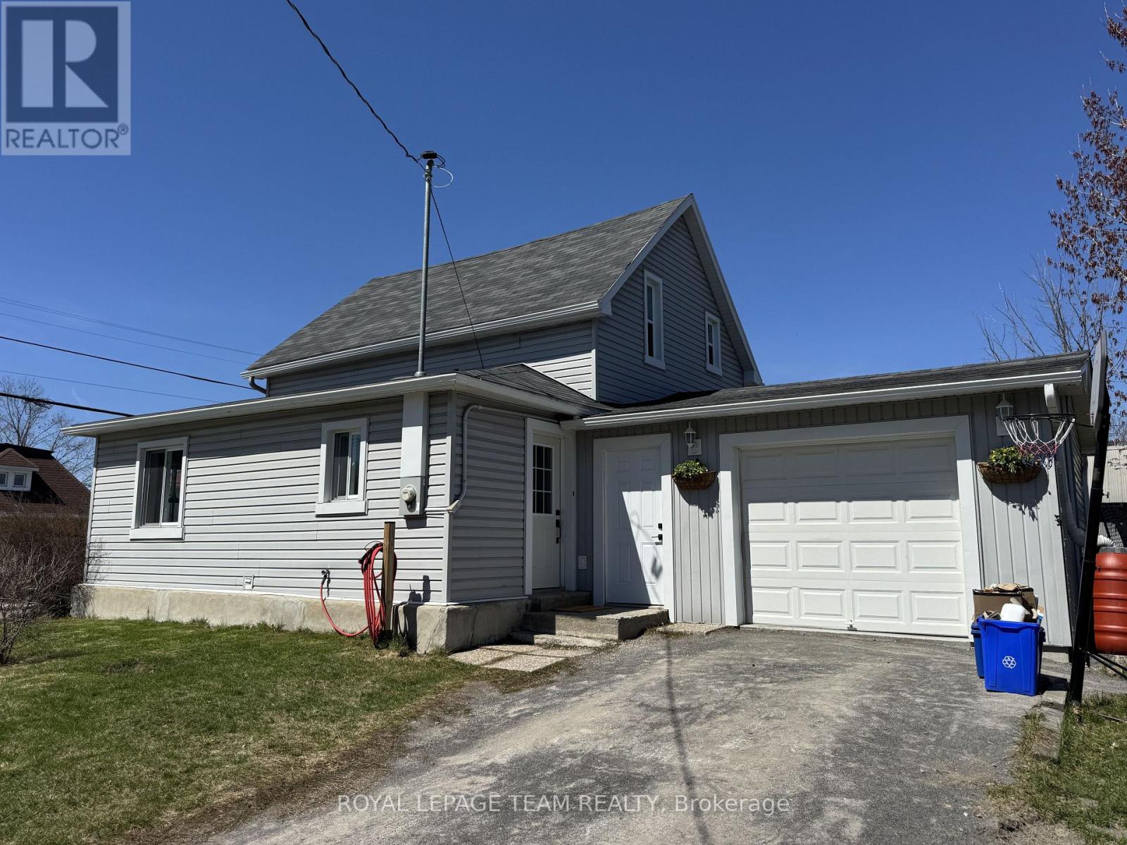 299 ELGIN STREET W