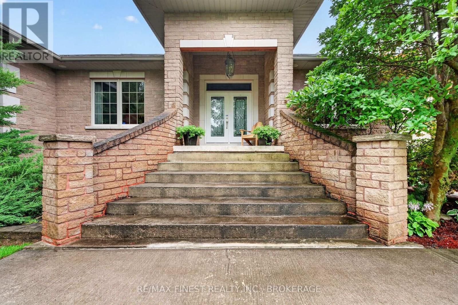 3508 FOUR SEASONS DRIVE