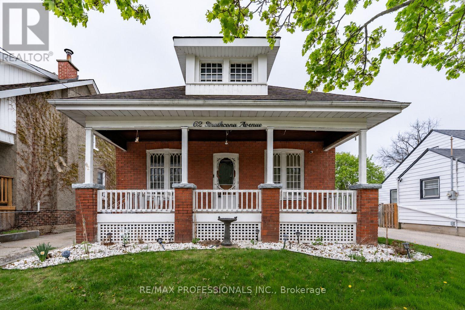 62 STRATHCONA AVENUE
