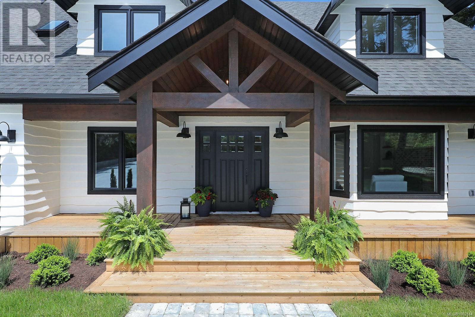 177 Sunningdale Rd E