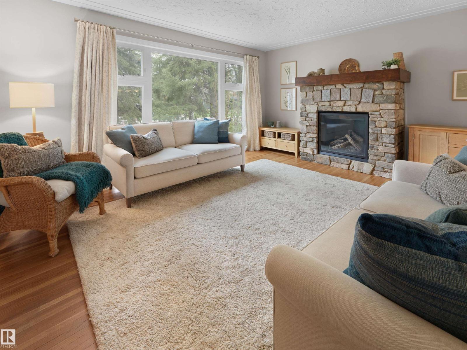 11635 72 AV NW