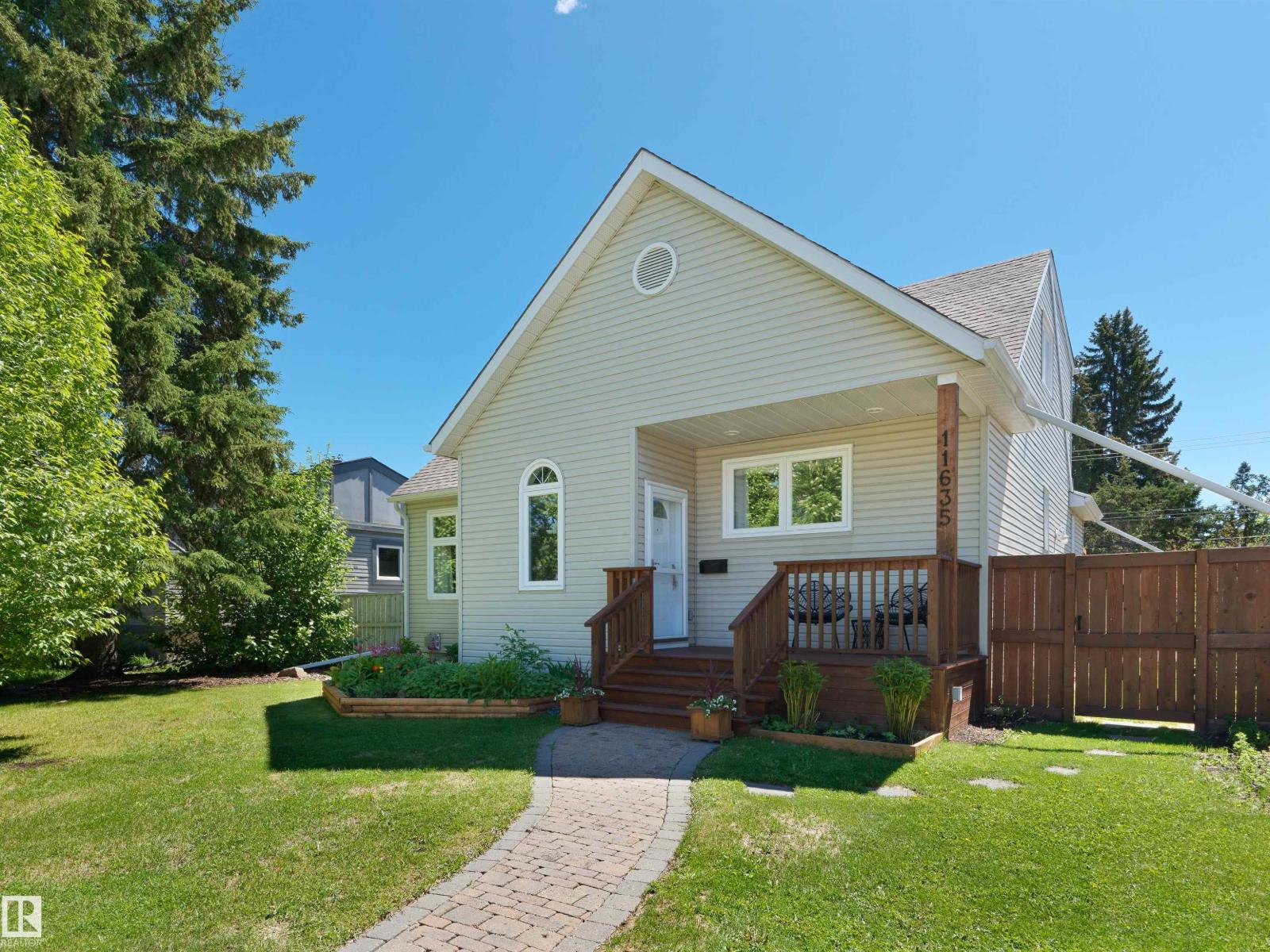 11635 72 AV NW