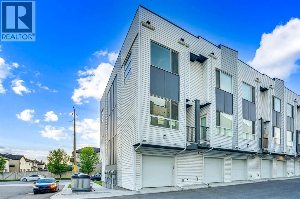 105 Panatella Square NW