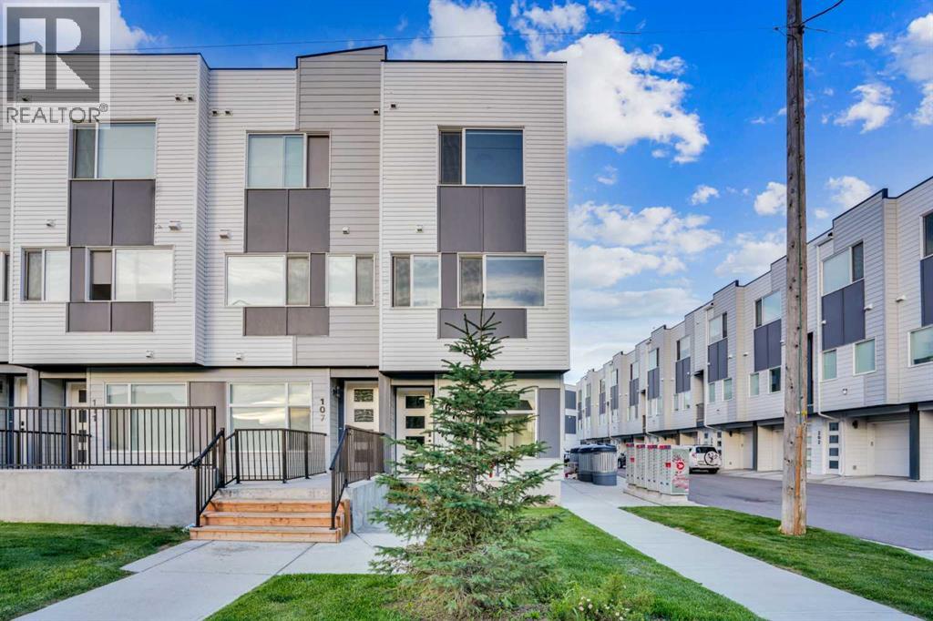 105 Panatella Square NW