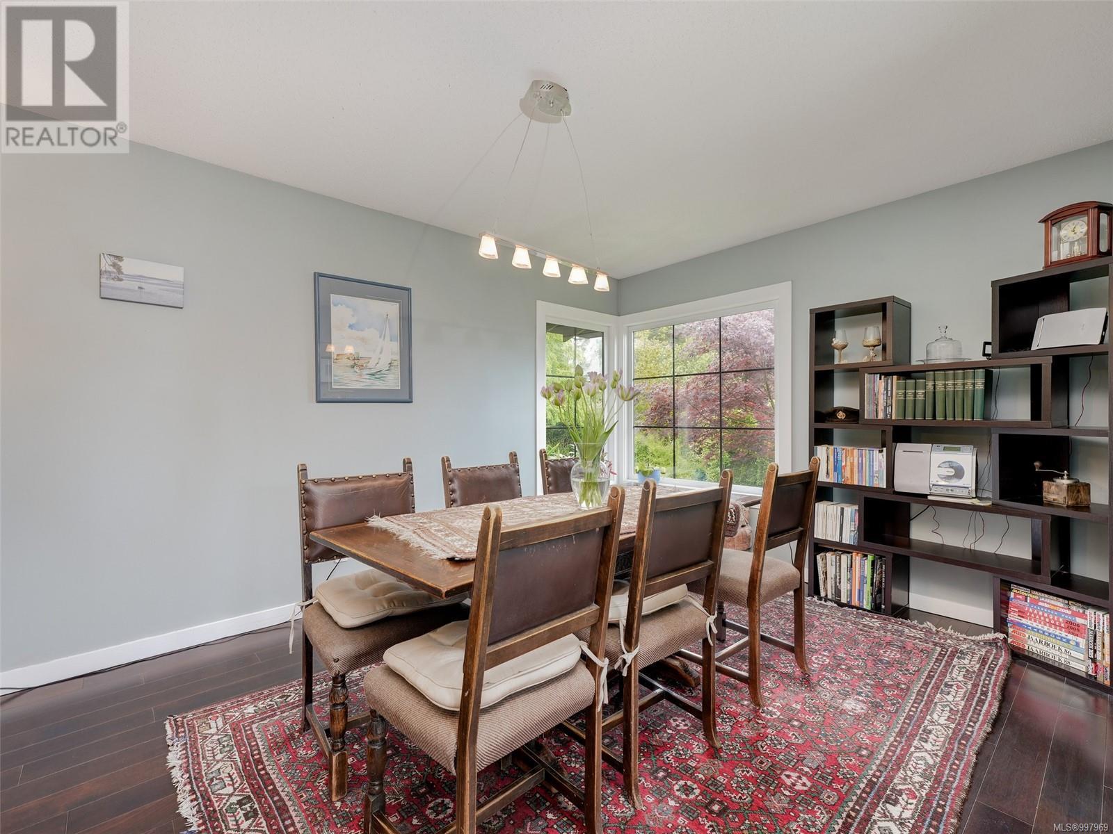 4590 Seawood Terr