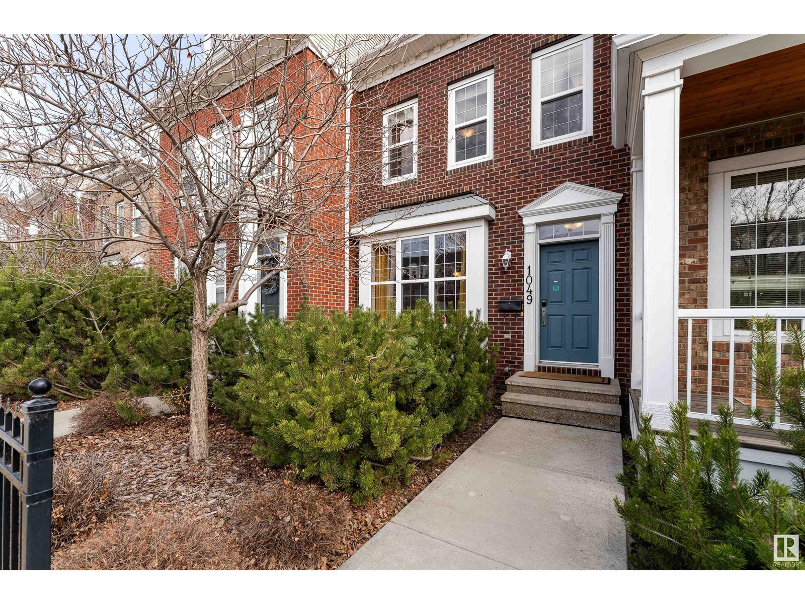 1049 GAULT BV NW