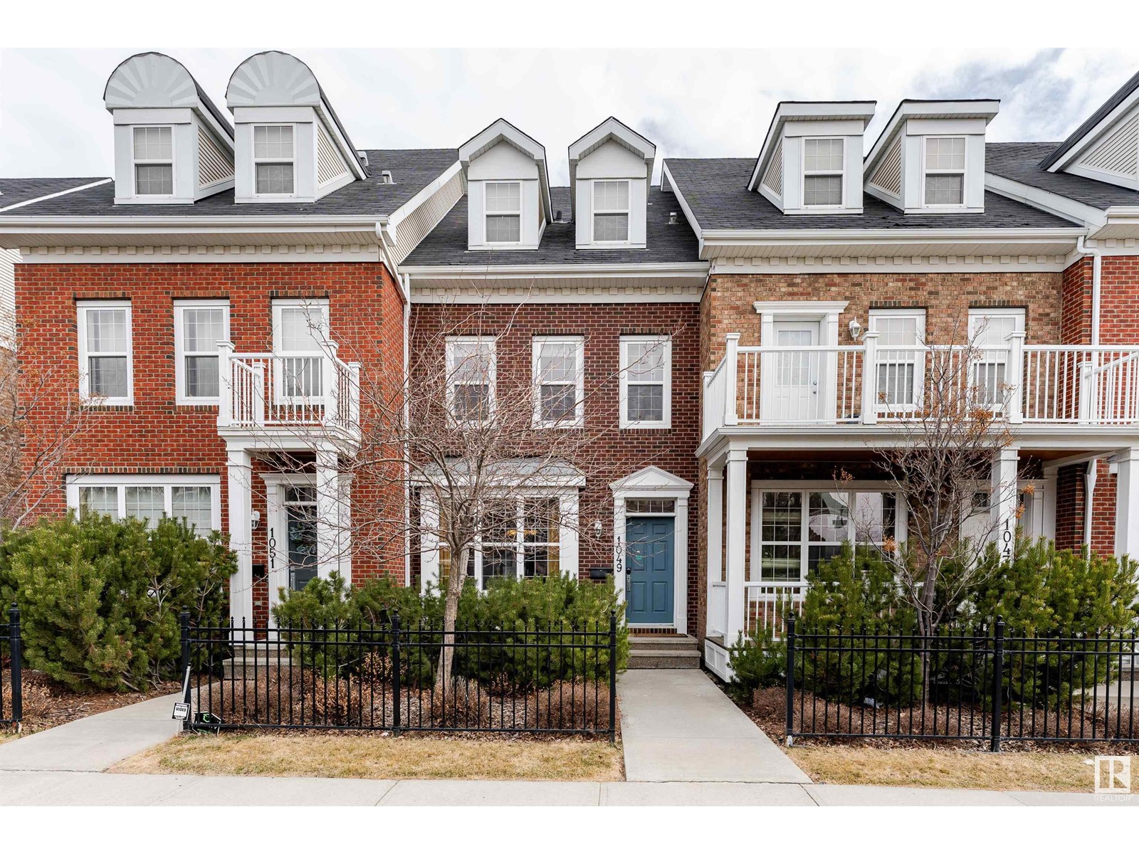 1049 GAULT BV NW