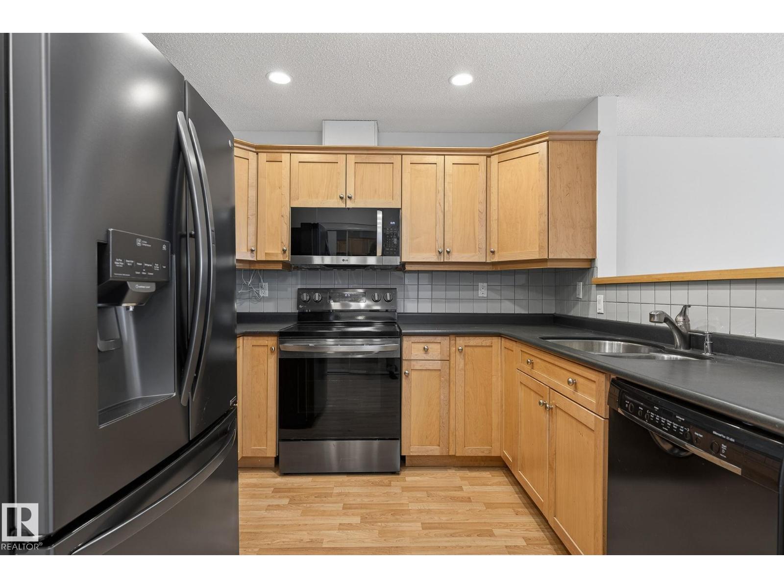 #420 12110 106 AV NW