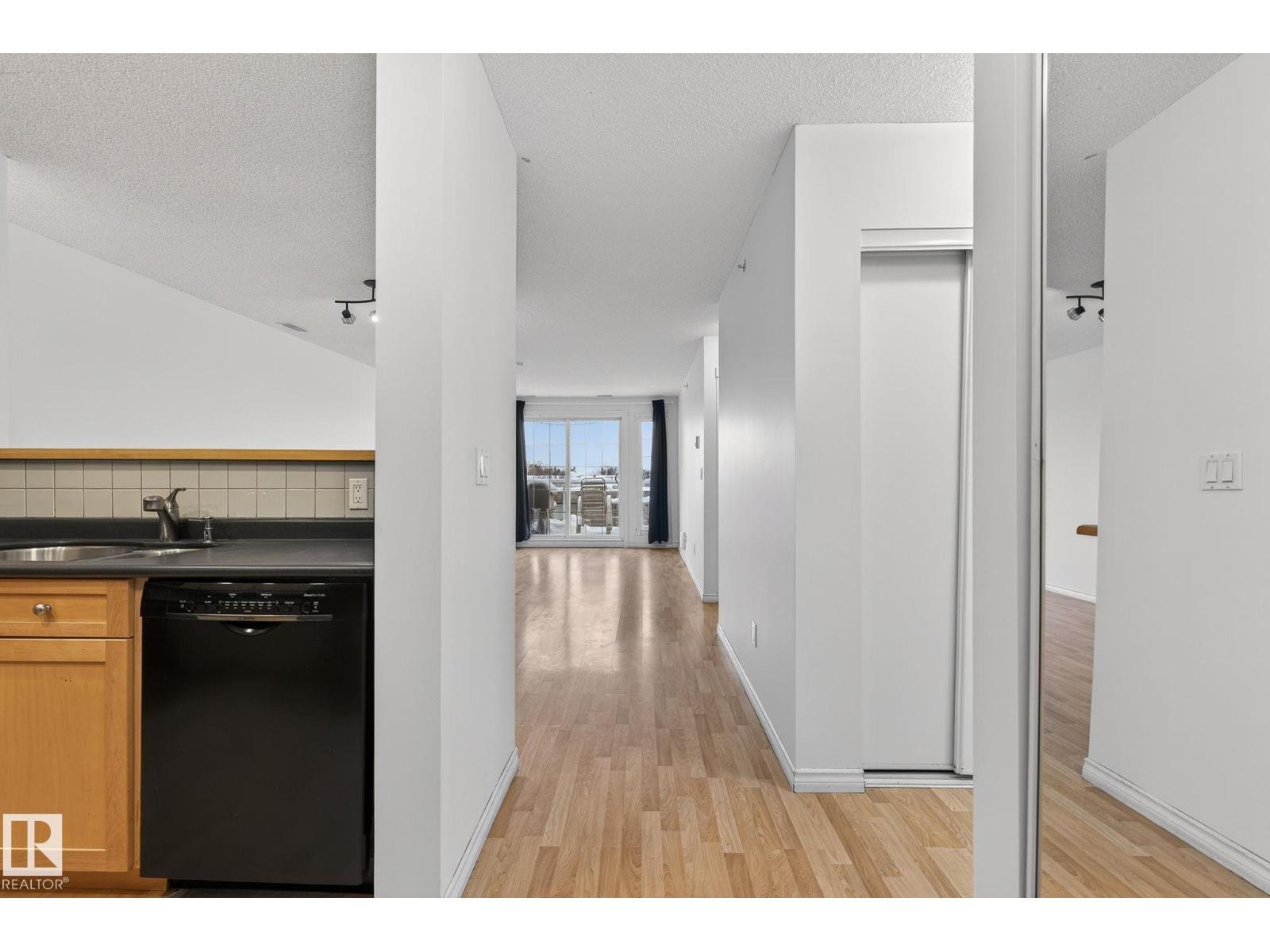 #420 12110 106 AV NW