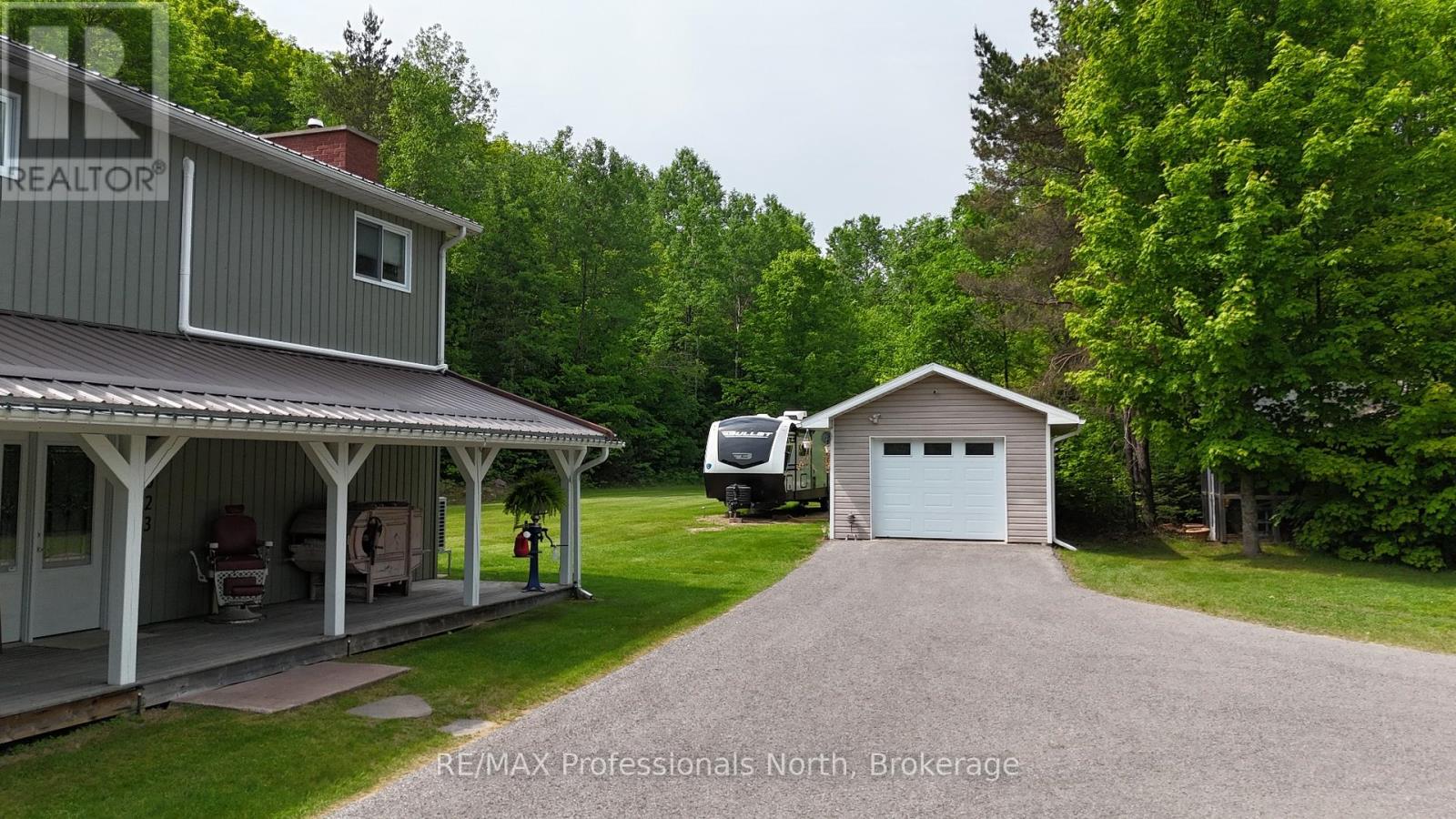 1023 CHESTER CRESCENT