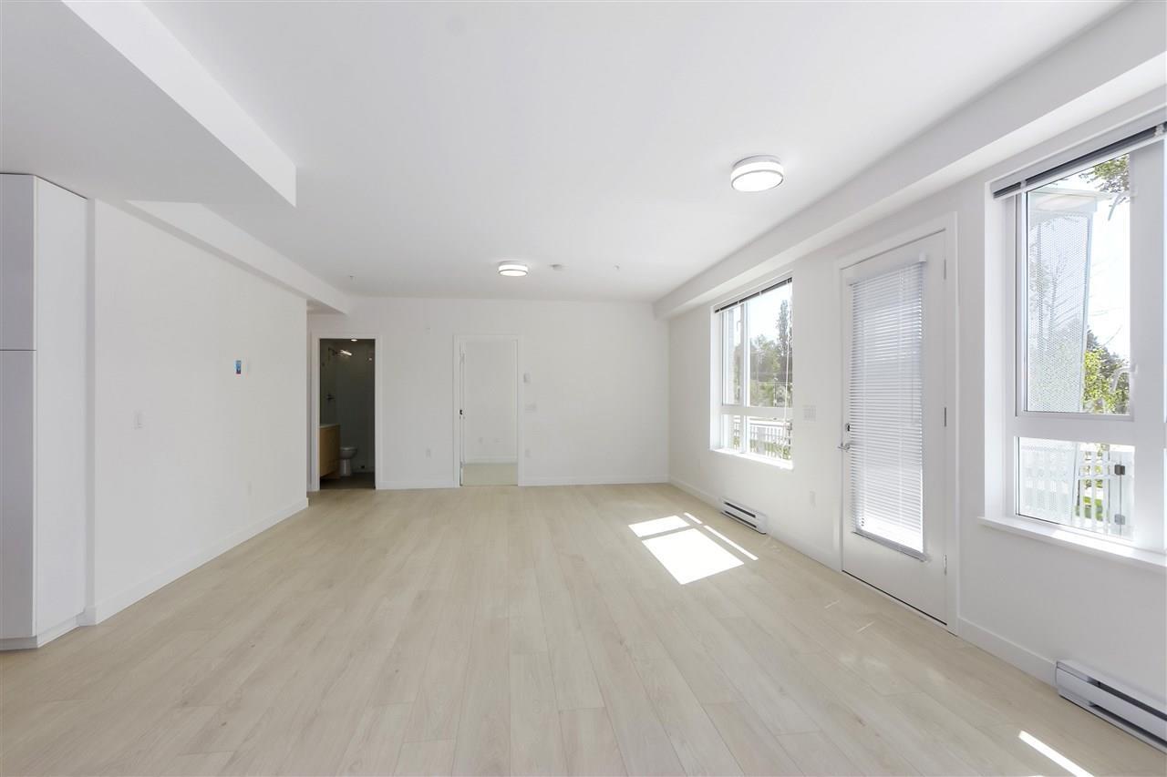 TH1 13963 105 BOULEVARD