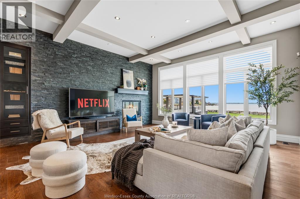 12082 & 12078 Riverside DRIVE East