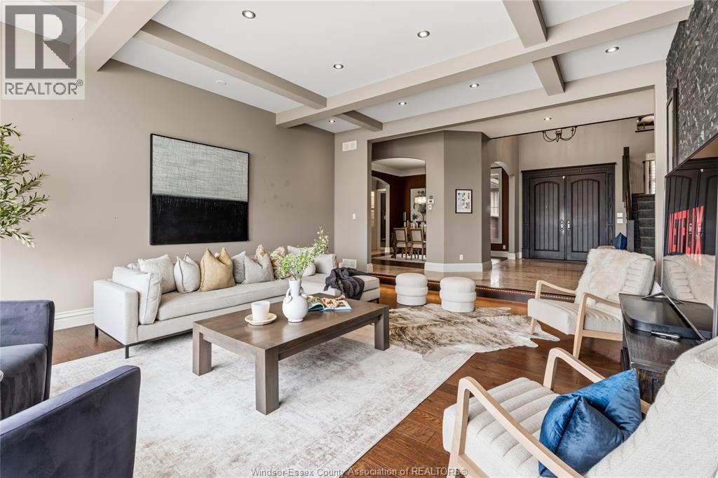 12082 & 12078 Riverside DRIVE East