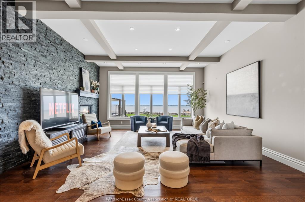 12082 & 12078 Riverside DRIVE East