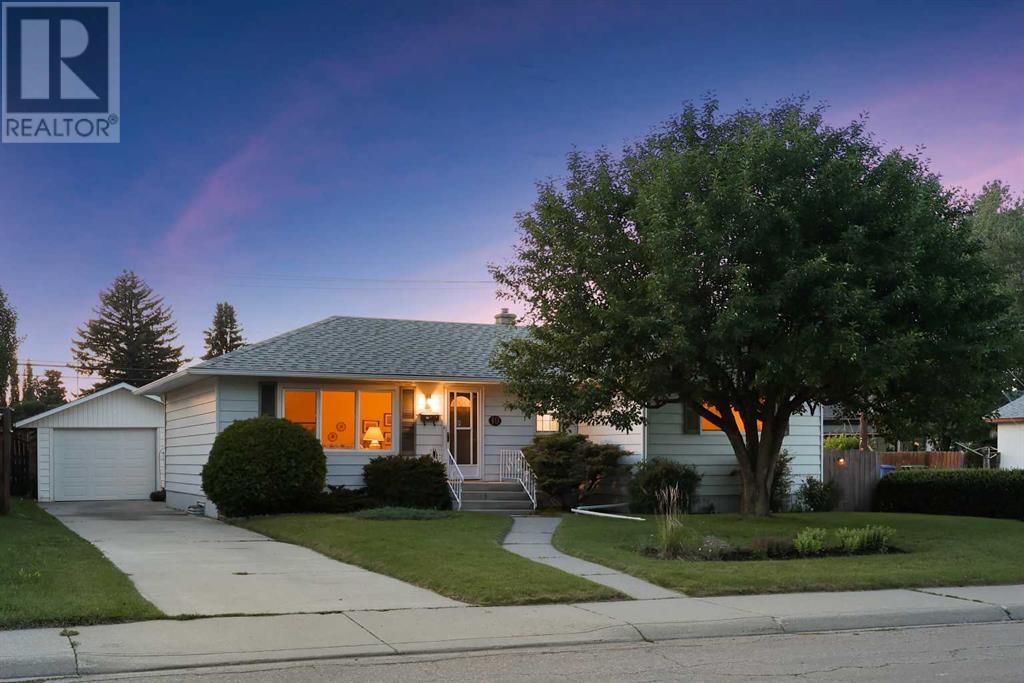 10 Glamorgan Drive SW