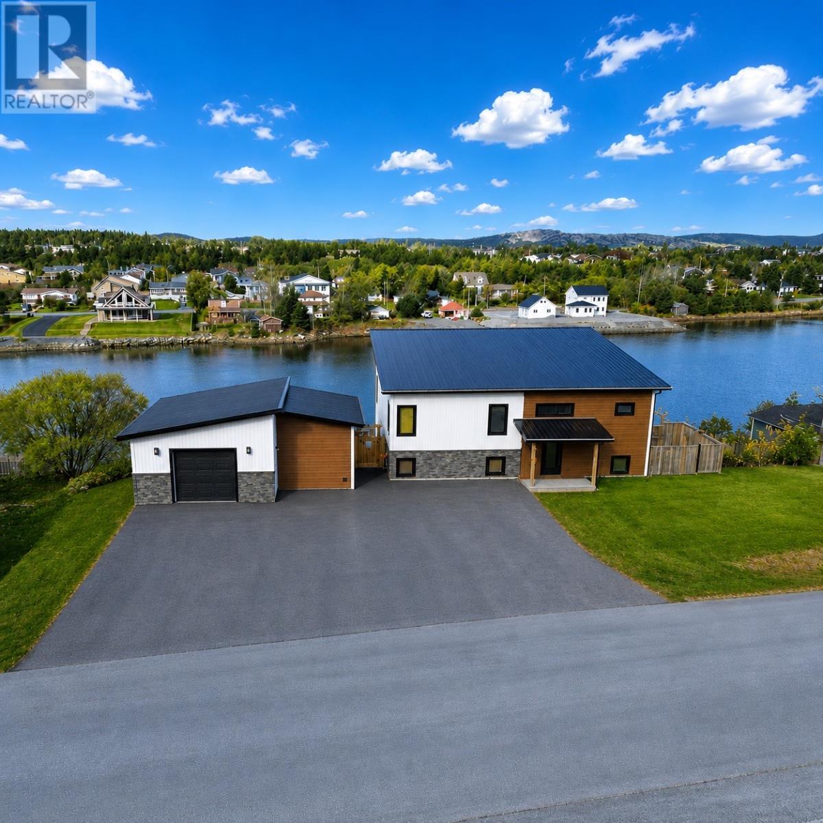 31-33 George Mercer Drive