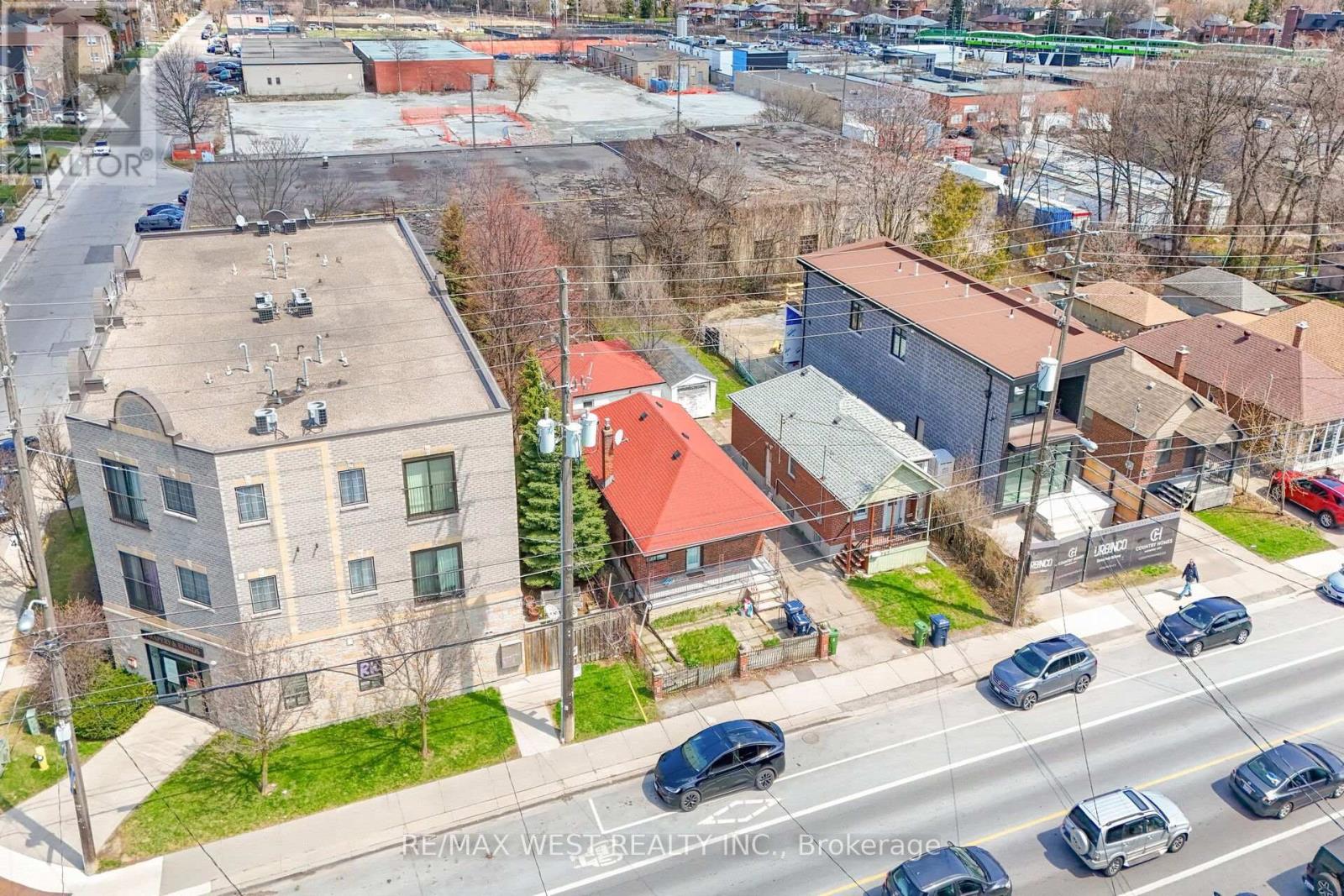 371 ROYAL YORK ROAD