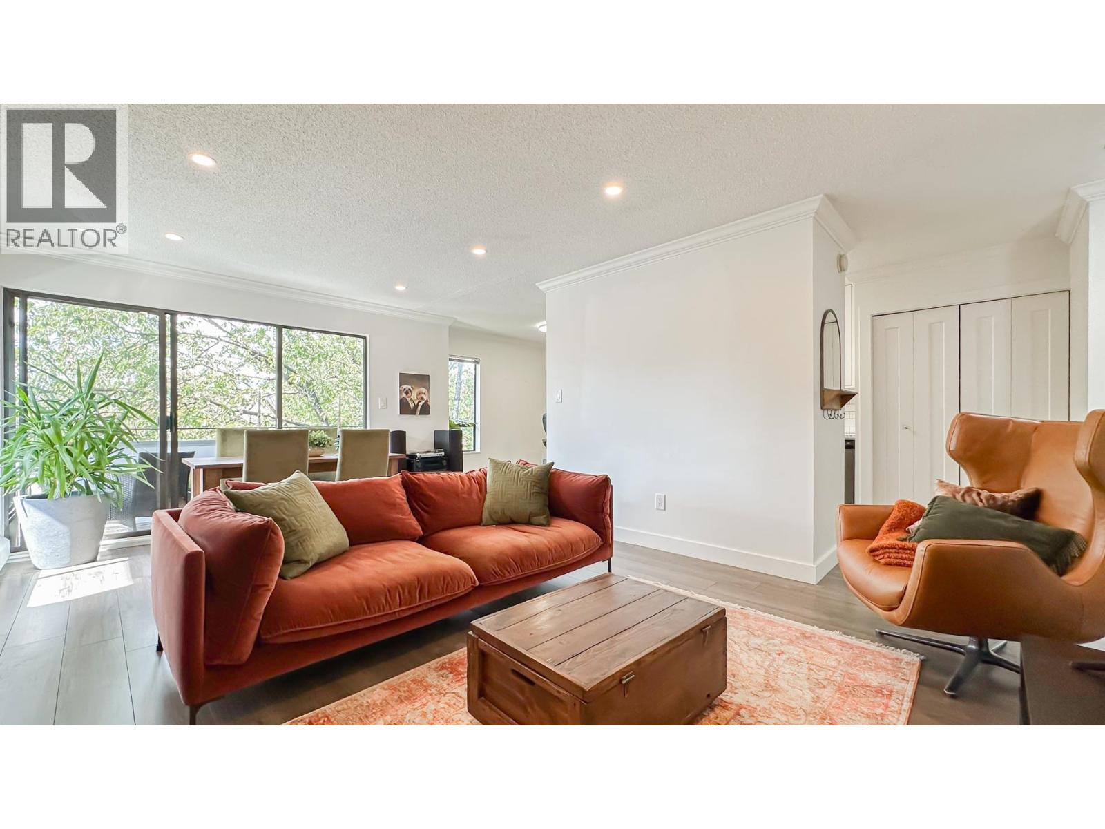 306 1250 W 12TH AVENUE