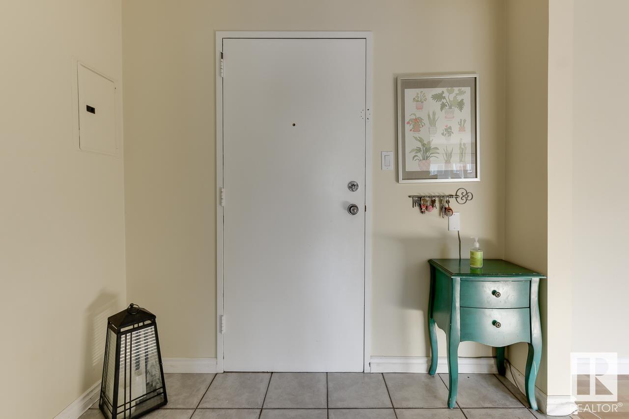 #206 11455 41 AV NW