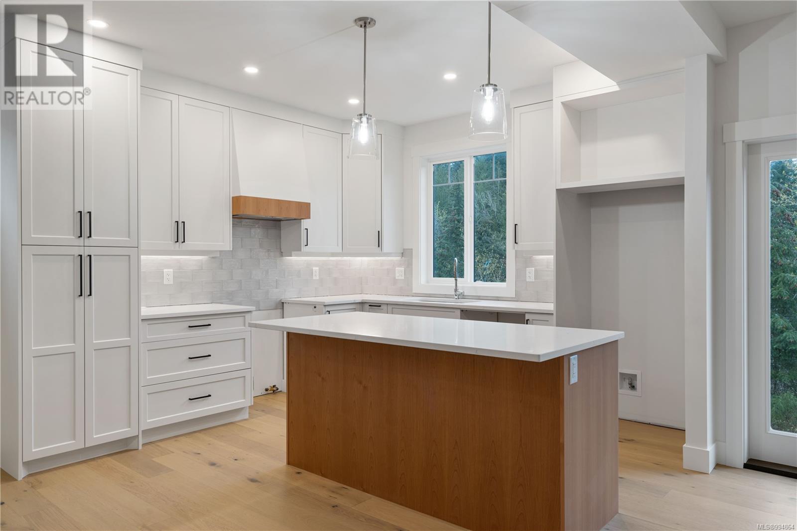 1037 Rozzano Pl