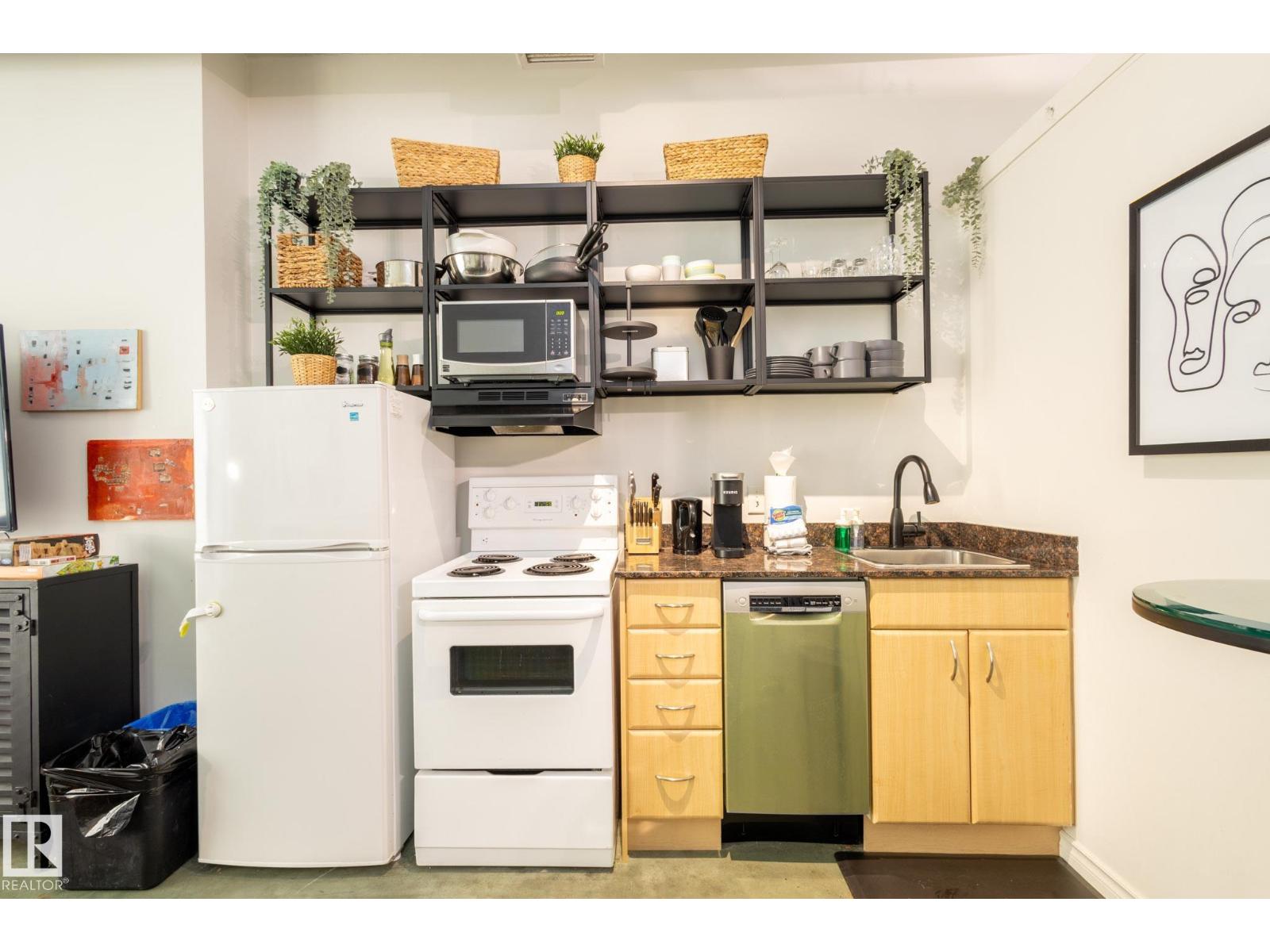 #508 10024 JASPER AV NW