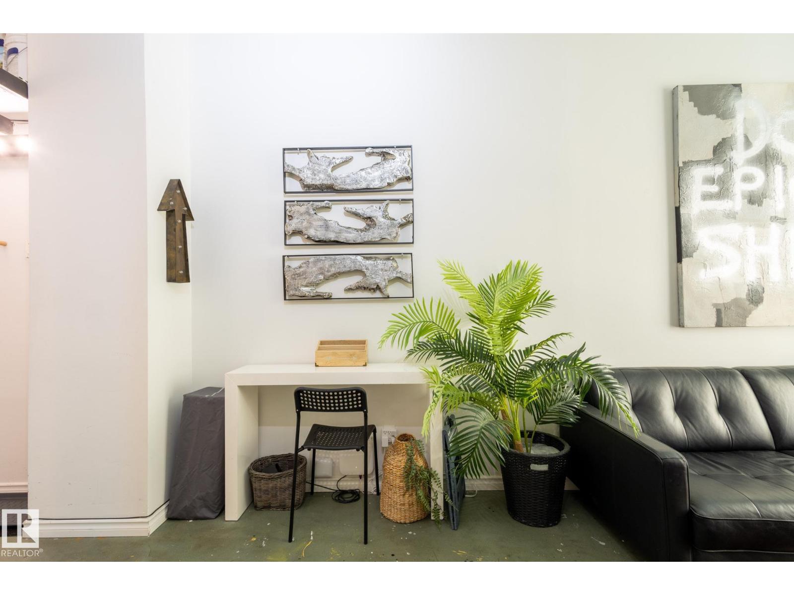 #508 10024 JASPER AV NW