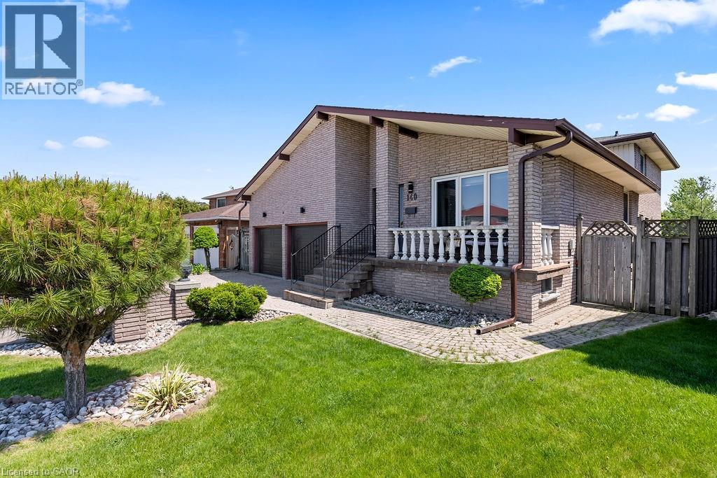 140 SOLOMON Crescent