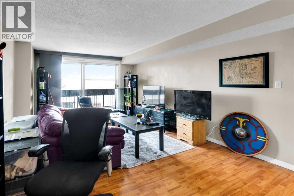 403, 9800 Horton Road SW