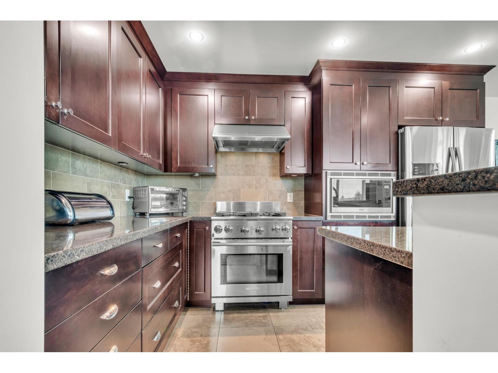 303 14824 NORTH BLUFF ROAD