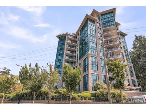 303 14824 NORTH BLUFF ROAD White Rock BC V4B3E2