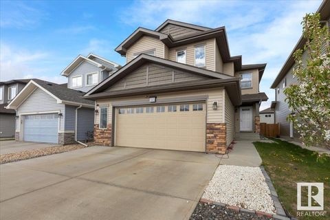 424 40 AV NW Edmonton AB T6T2G3