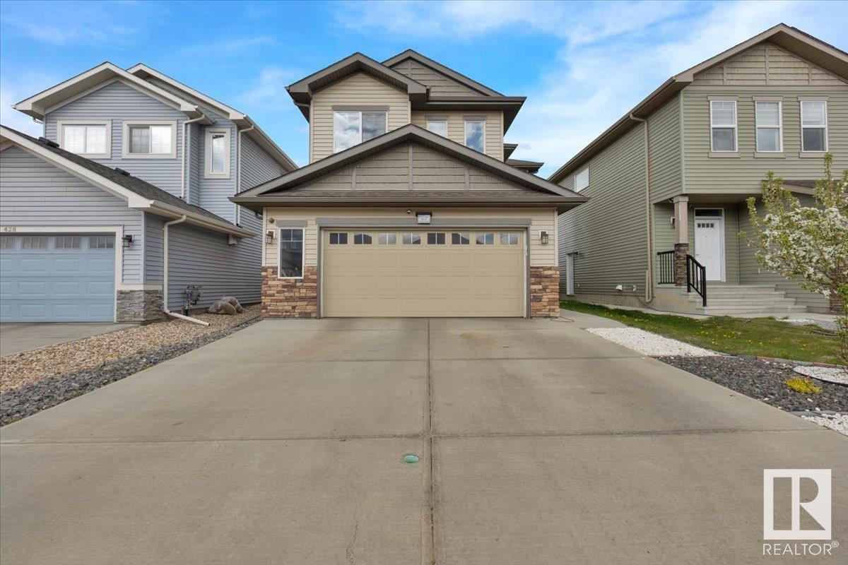 424 40 AV NW
