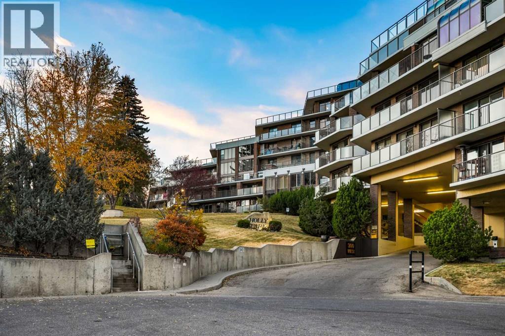 1001, 300 Meredith Road NE