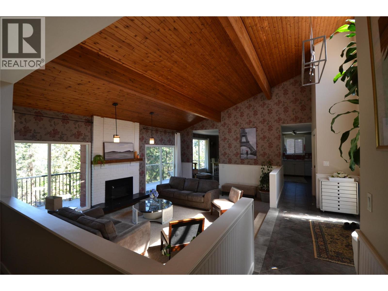 2172 Michelle Crescent