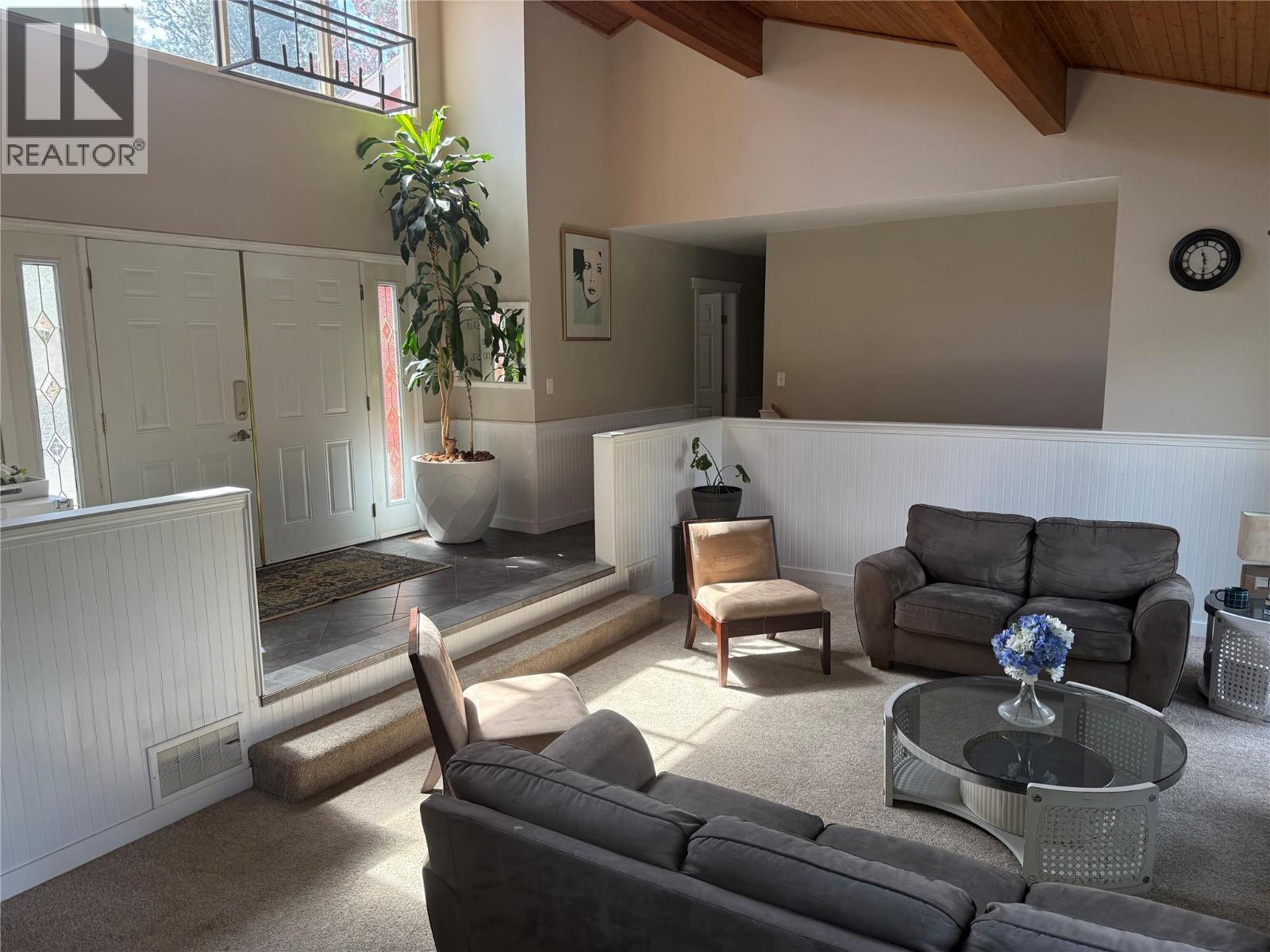 2172 Michelle Crescent