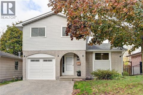 39 SOUTHWOOD Drive Kitchener ON N2E2E6