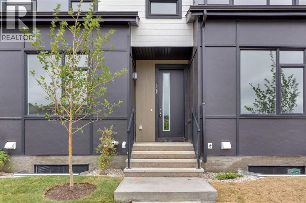 225 Vantage Drive