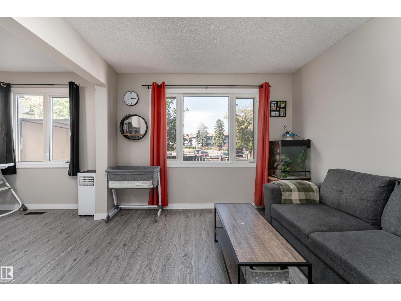 #12 14230 80 ST NW