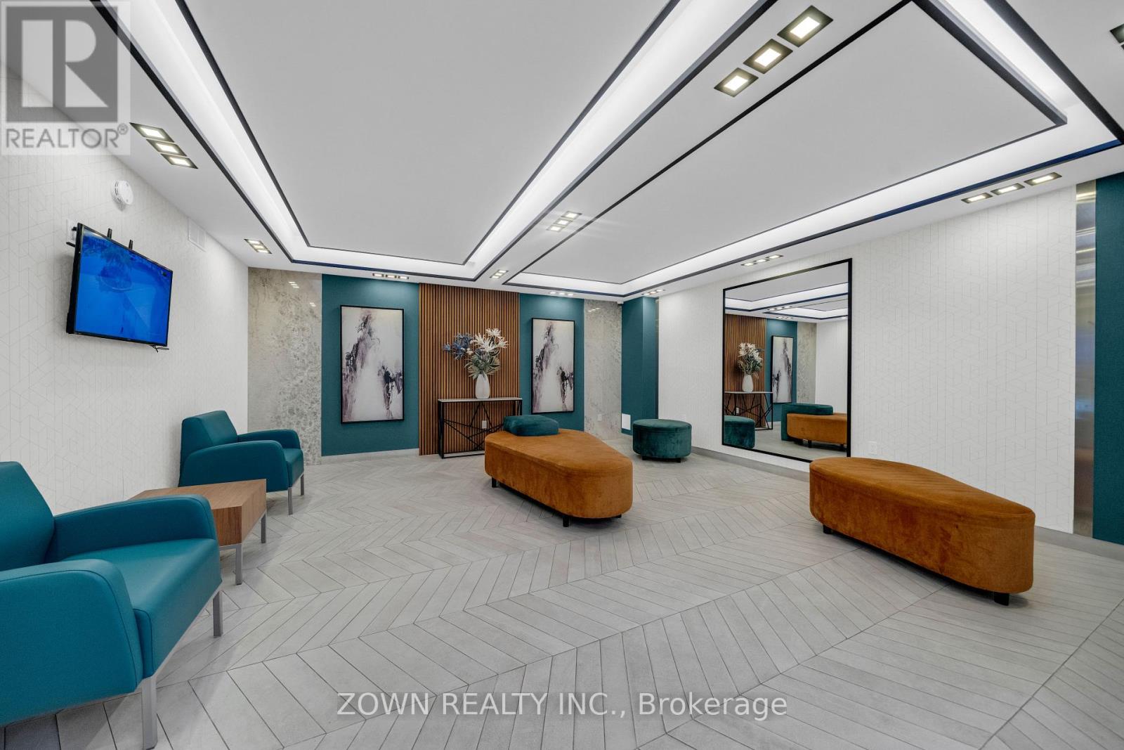 80 ANTIBES DRIVE
