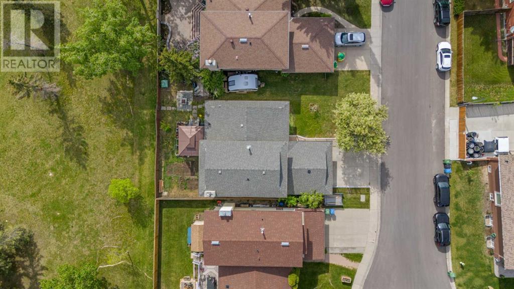 12 Whitefield Crescent NE
